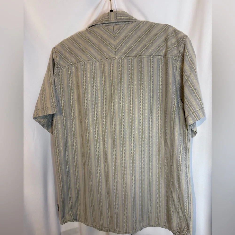 Royal Robbins Pearl Snap Shirt Mens Size Large Beige Striped Short Sleeve - Picture 5 of 6